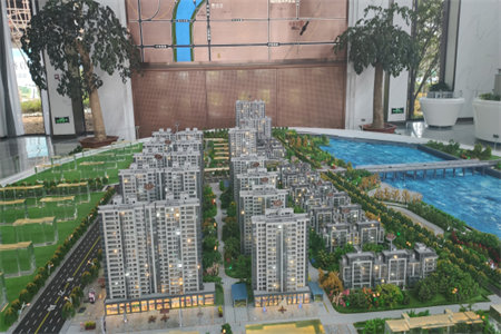 园博御园3室2厅2卫95万125m2毛坯房出售